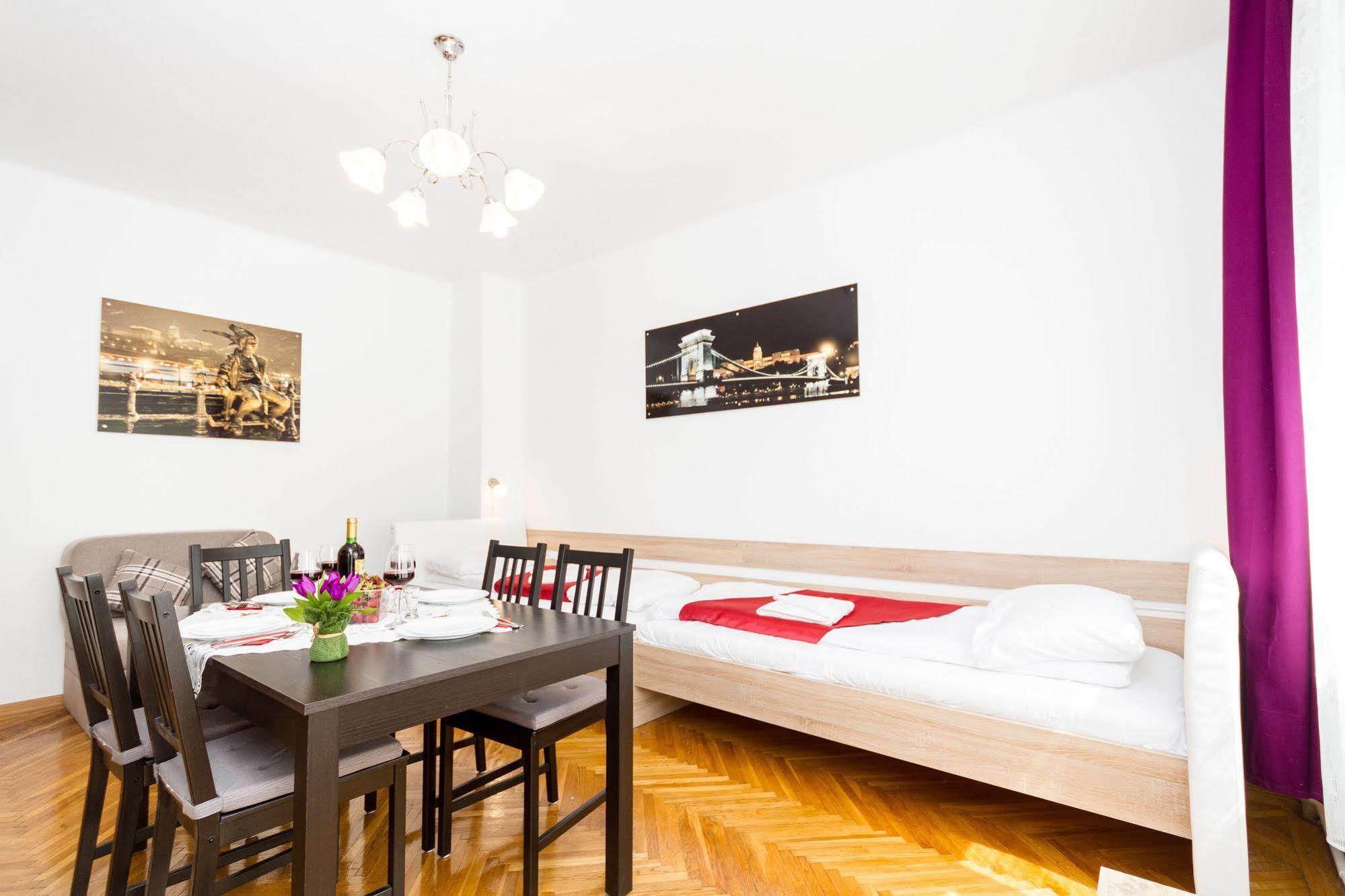 Like Home - City Center - Style Apartment Budapeste Exterior foto