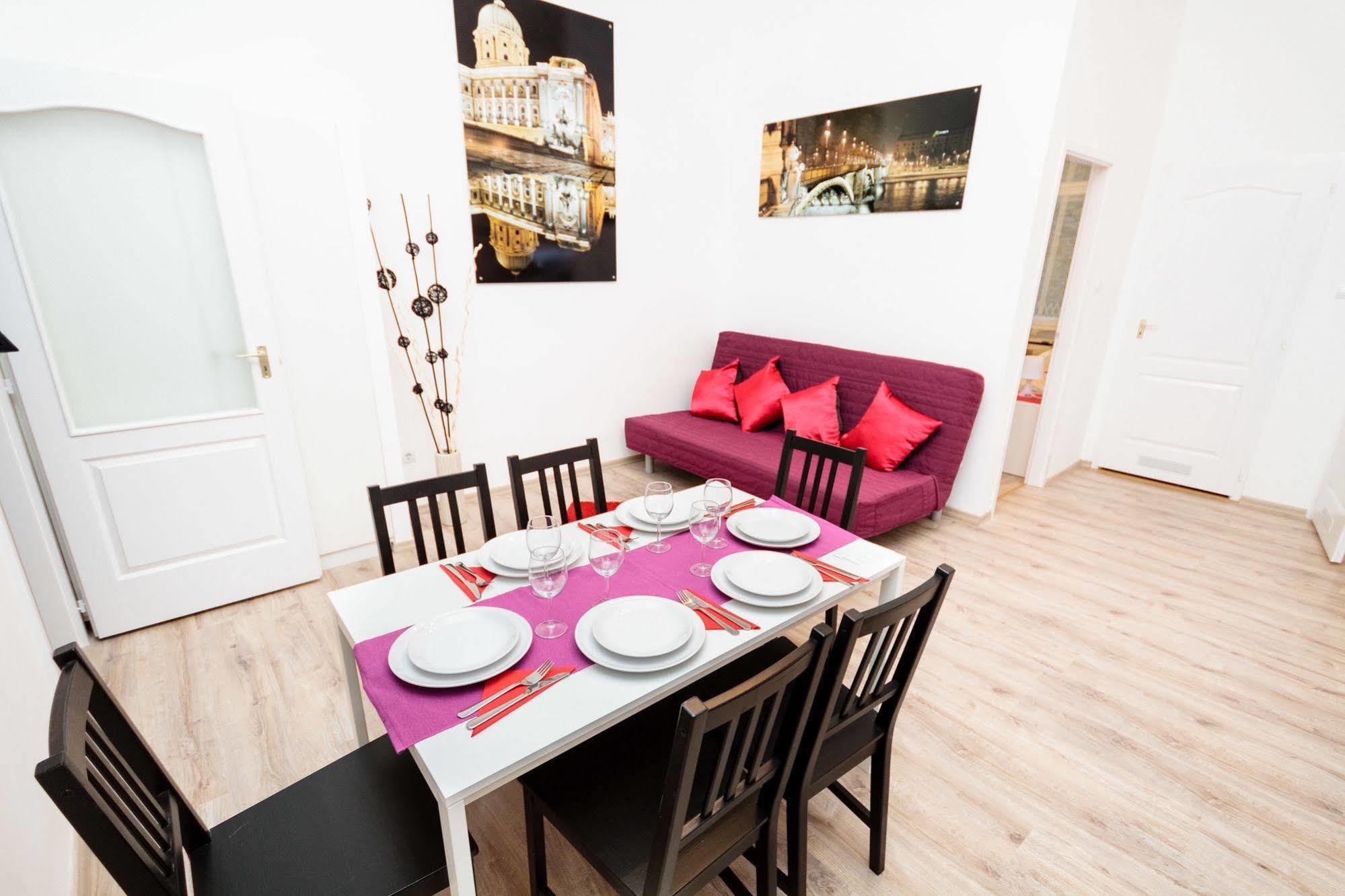 Like Home - City Center - Style Apartment Budapeste Exterior foto
