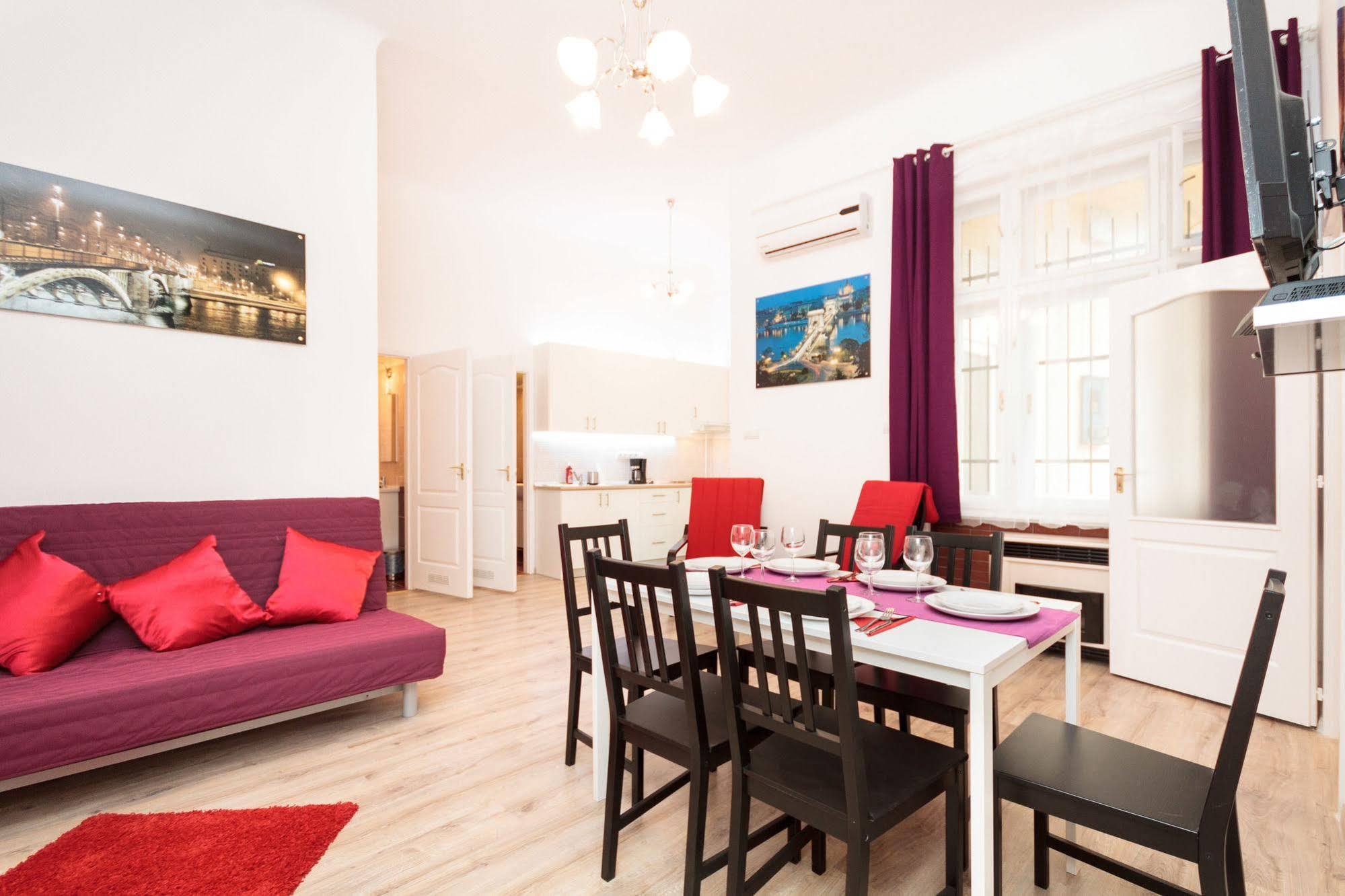 Like Home - City Center - Style Apartment Budapeste Exterior foto