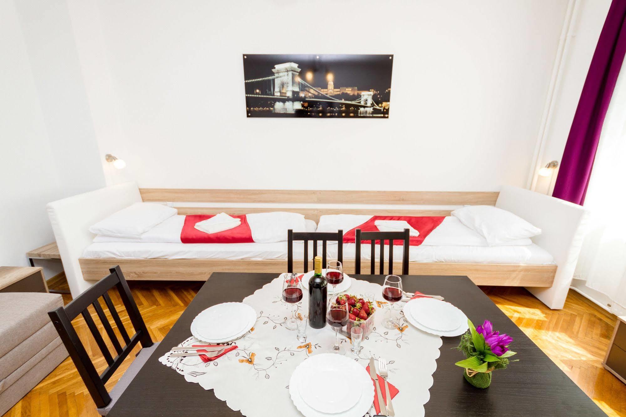 Like Home - City Center - Style Apartment Budapeste Exterior foto