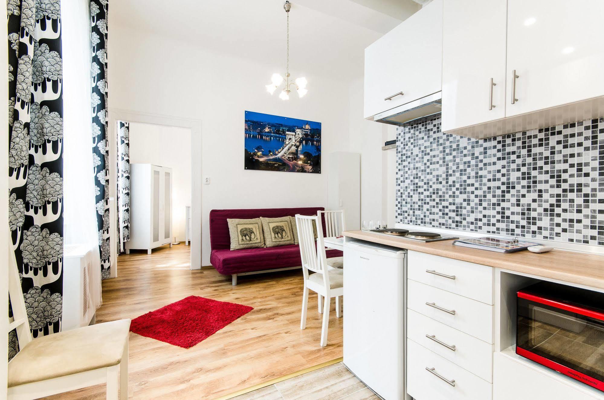 Like Home - City Center - Style Apartment Budapeste Exterior foto