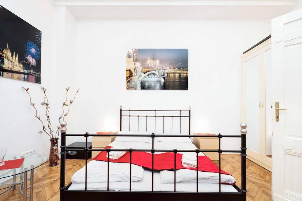 Like Home - City Center - Style Apartment Budapeste Exterior foto
